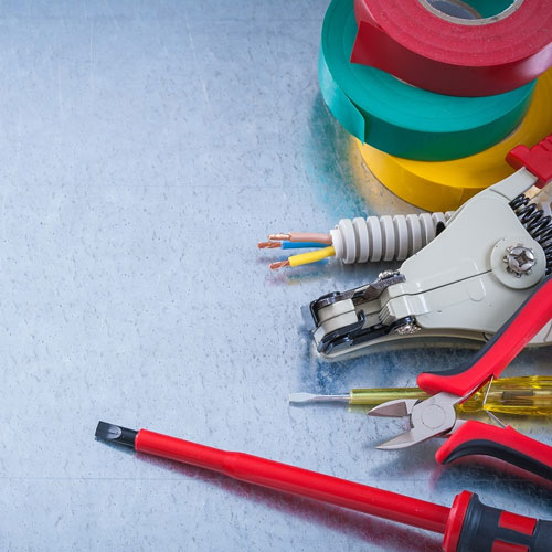 MAnutenzione impianti elettrici ad Ischia Elettricista a domincilio ad ISchia